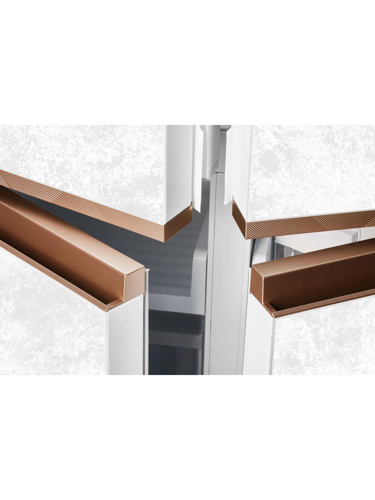  Холодильник HIBERG i-RFQ 630G WS