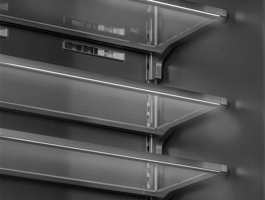 Преимущество Встраиваемый холодильник HIBERG S-RFC 600 B inverter - Подсветка полок